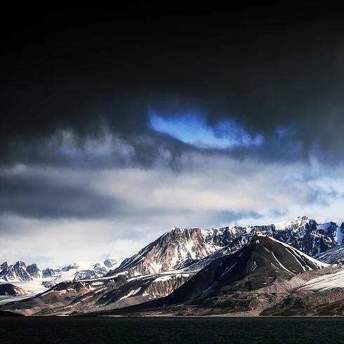 Svalbard Spitsbergen Landscape Nature Photography  artic ıce cold mountains SKY