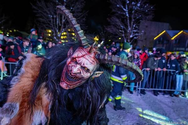 Krampusumzug in Sexten Südtirol osttirol-fotos.at