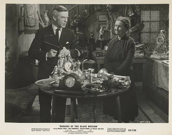 Michael Gough, Beatrice Varley - Horrors of the Black Museum - Fotosky