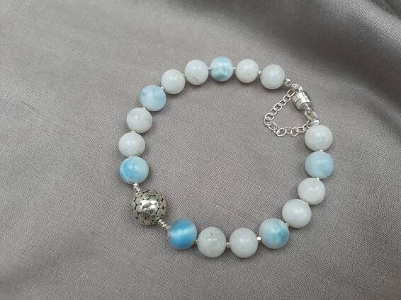 Náramek larimar a měsíční kámen korále,stříbrný Bali korál