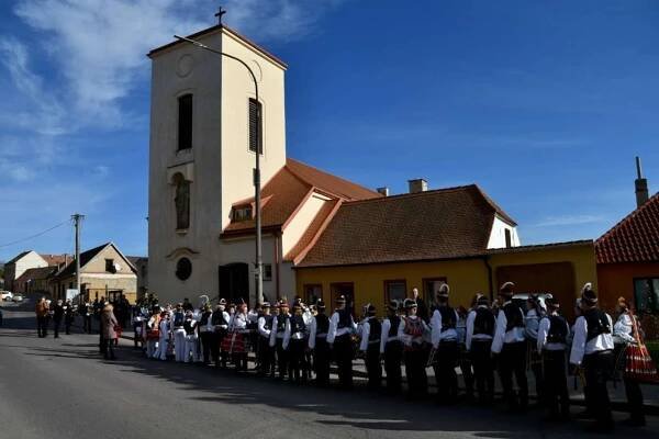 Martinské hody, mše svatá 6. 11. 2022 - Oficiální stránky obce Hodonice