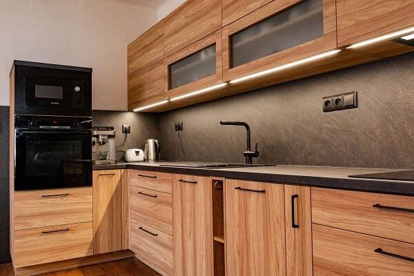 Designové moderní kuchyně na míru | Jožky nábytek