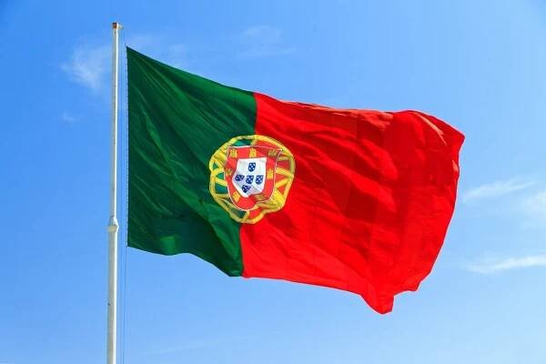 Galerie: Koronavirus se rozmáhá i v Portugalsku, které má proočkovanou populaci - Galerie - Echo24.cz
