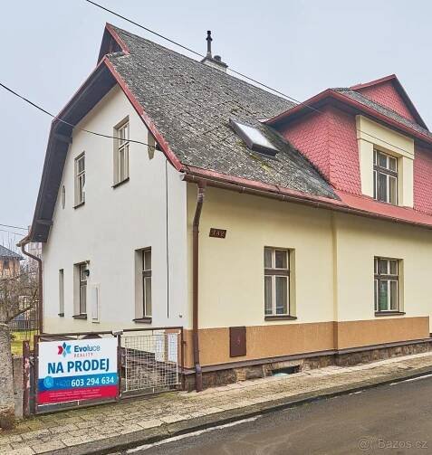 Prodej rodinného domu se zahrádkou v Úpici - Trutnov