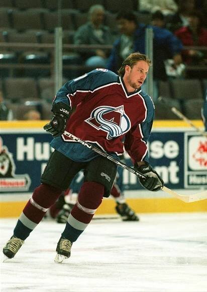 Soubor:Peter Forsberg in a Colorado Avalanche jersey Flickr-257172110-original.jpg – Wikipedie