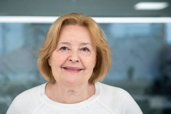Vášáryová: Kaczynski nemá mobil, nemá počítač, neumí jazyky, nikam nejezdí. A když vyhraje, bude chtít odejít z EU