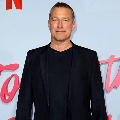 Sarah Jessica Parker Says 'Gentleman' John Corbett Apologized for Saying He Would Appear in AJLT