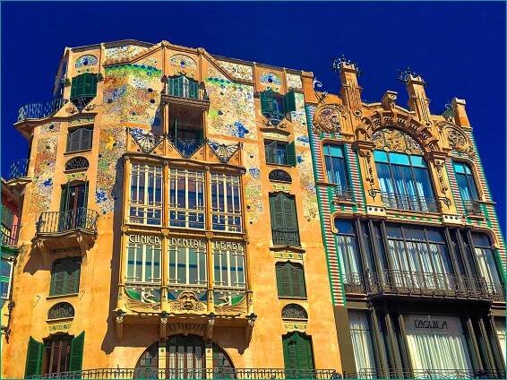 A esquina mais fotografada de Palma de Mallorca: o Edificio Can Forteza Rey - Eliana Guia Mallorca