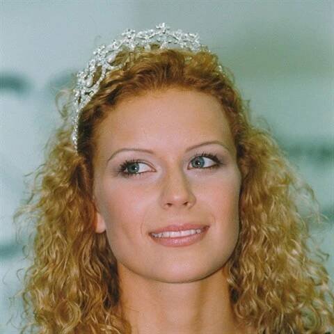 Kateřina Stočesová v roce 1998 zvítězila v soutěži Miss České republiky a ten samý rok získala i ocenění Queen of the World.