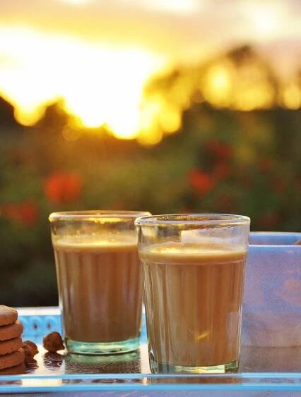 Kadak Masala Chai (Strong Indian Tea)