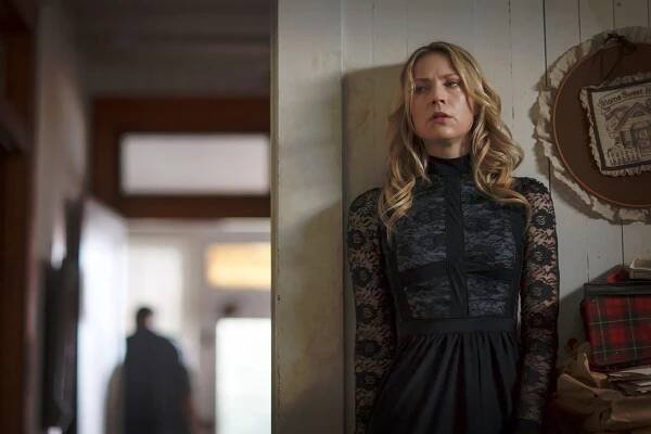 V pasti - Z filmu - Beth Riesgraf