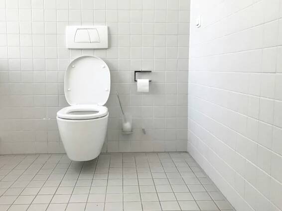 jak rychle řešit ucpání kanalizace a WC
