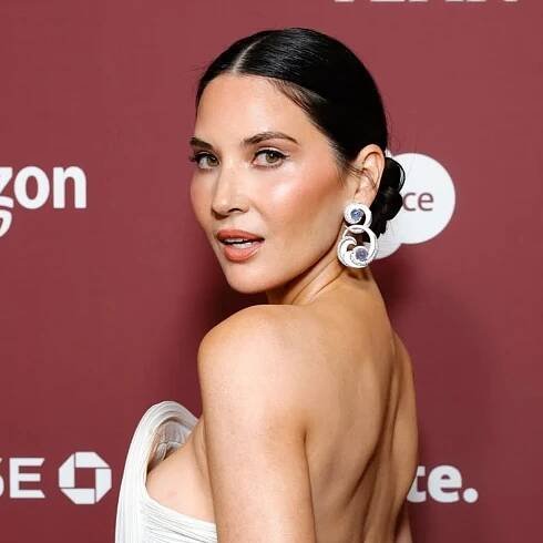 Behind the Glamour: Olivia Munn Opens Up on Trichotillomania and the Paparazzi Pressure That Sparked Her Struggle