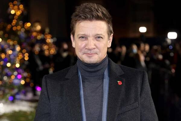 Jeremy Renner Out of Surgery After Suffering 'Blunt Chest Trauma and Orthopedic Injuries' from Accident