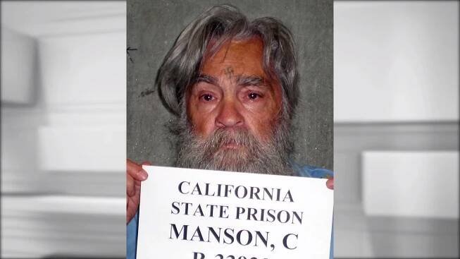 Masový vrah Charles Manson je vážně nemocný, opustil kalifornskou věznici