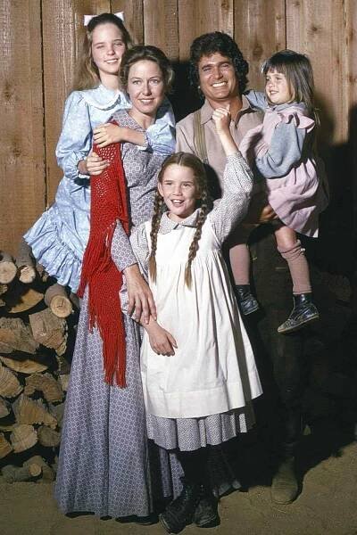 LITTLE HOUSE ON THE PRAIRIE, from left: Melissa Sue Anderson, Karen Grassle, Melissa Gilbert (bottom), Michael Landon, Lindsay / Sidney Greenbush, (1974), 1974-83. ph: Ivan Nagy/TV Guide/©NBC/Courtesy Everett Collection