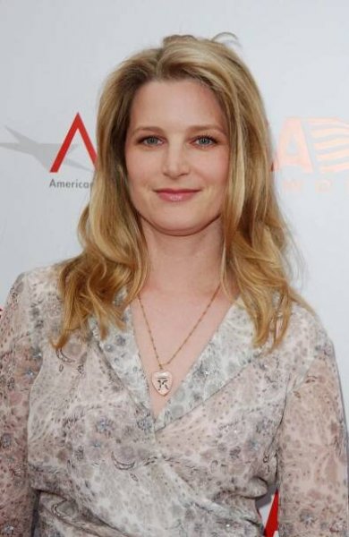 bridget-fonda