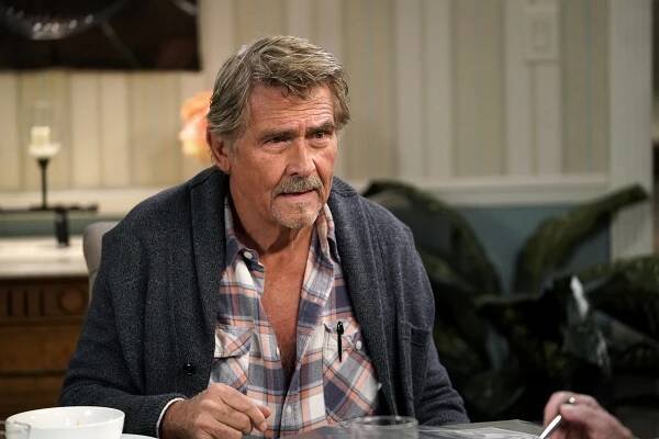 Rodinka na kousky - Letter Promise Adult Seventy - Z filmu - James Brolin