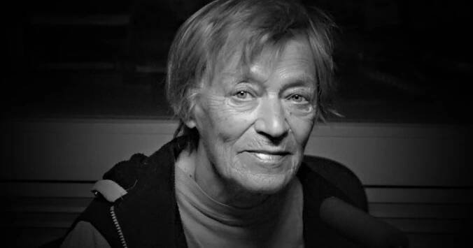 „Do 6 let jsem žila v lese sama jen s babičkou a dědou, kterej nemluvil.“ Zemřela herečka Luba Skořepová. Přečtěte a poslechněte si její životní příběh