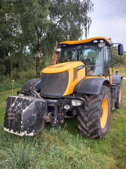 JCB FASTRAC 3230 - Havlíčkův Brod