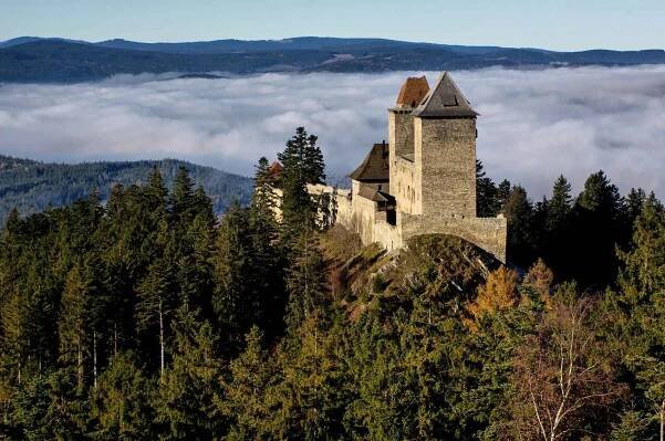 Hrad Kašperk - visit.prachatice.eu