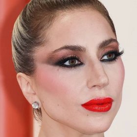 Lady Gaga Gives Glazed Donut Skin Her Stamp of Approval With Makeup-Free Selfies — See Photo
