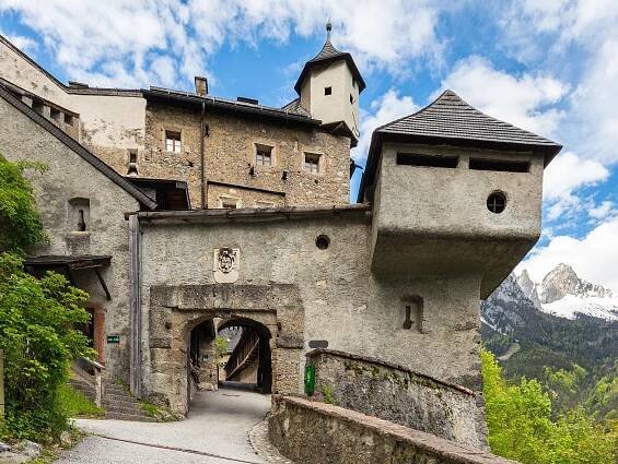 File:Castillo de Hohenwerfen, Werfen, Austria, 2019-05-17, DD 115.jpg - Wikimedia Commons