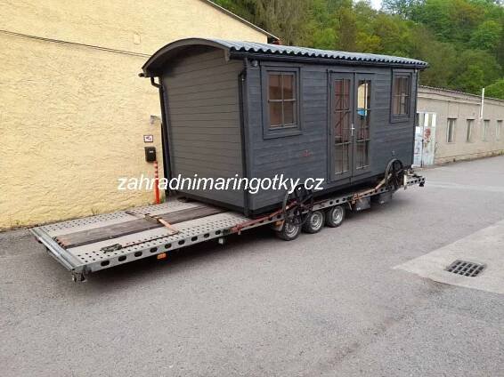 MARINGOTKA TINY HOUSE S TERASOU PRO HOSTY 36 Zahradní maringotky