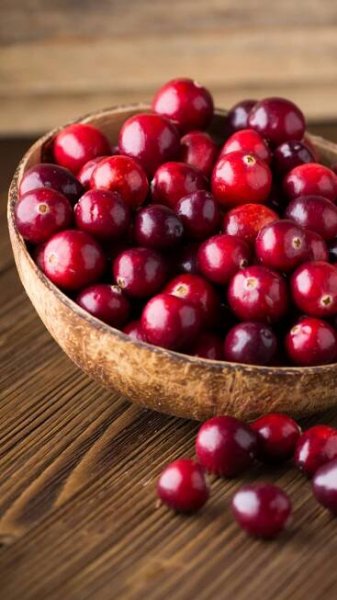 10 reasons to consume a handful of cranberries for breakfast