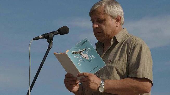 Milan Hrabal čte ze své starší sbírky Nepokoje