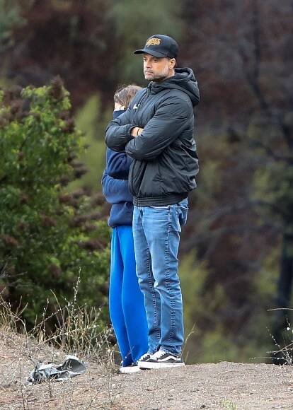 David Charvet z Pobřežní hlídky opět zachraňoval: Sexy herec pomáhal zaklíněné ženě ze zdemolovaného auta