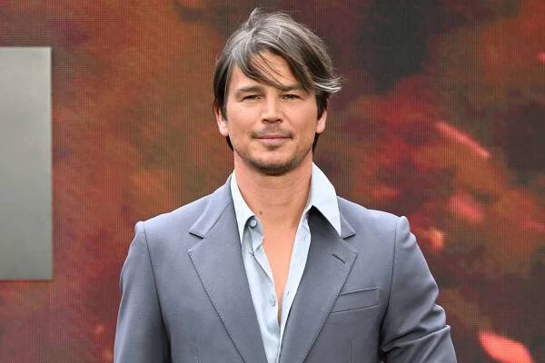 Josh Hartnett attends the "Oppenheimer" UK Premiere at Odeon Luxe Leicester Square on July 13, 2023 in London, England. 