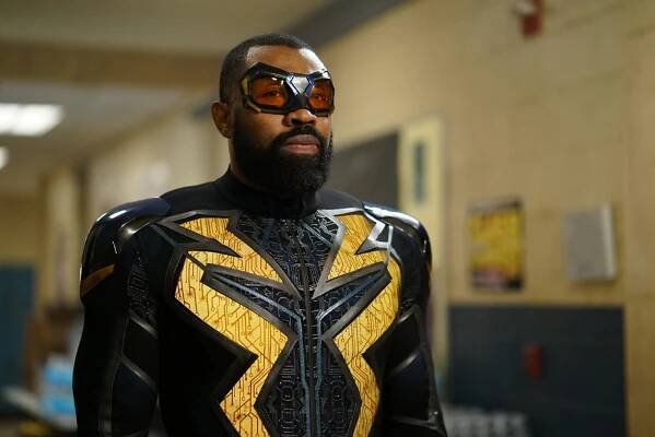 Black Lightning - Kniha Markovie: 1. kapitola: Staronová prokletí a požehnání - Z filmu - Cress Williams
