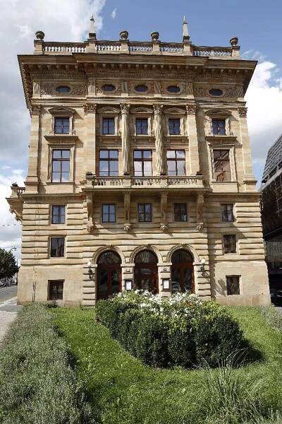 FOTO: Národní divadlo je klenot, jeho požár byl národní tragédií. – stránka 38