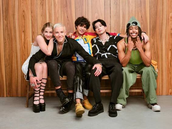 ‘One Piece’ Cast Photos: Luffy & The Straw Hats Share Thoughts On Their Characters In Netflix Live-Action Series Adaptation