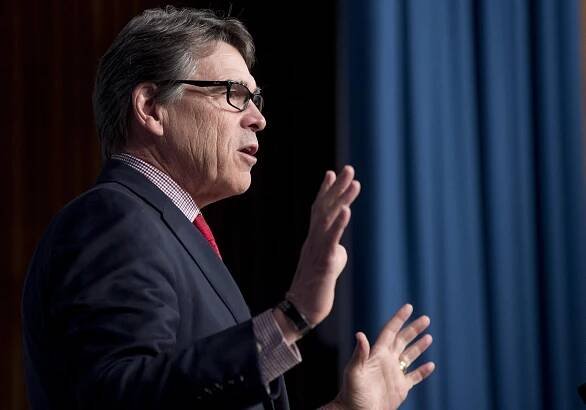 Rick Perry Says U.S. Should ‘Renegotiate’ Paris Climate Agreement — But Not Withdraw