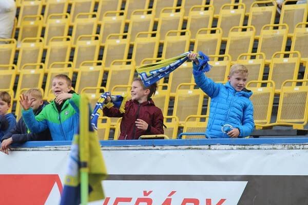 Byli jste také na fotbale překvapení z vysoké výhry Teplic? Najděte se!