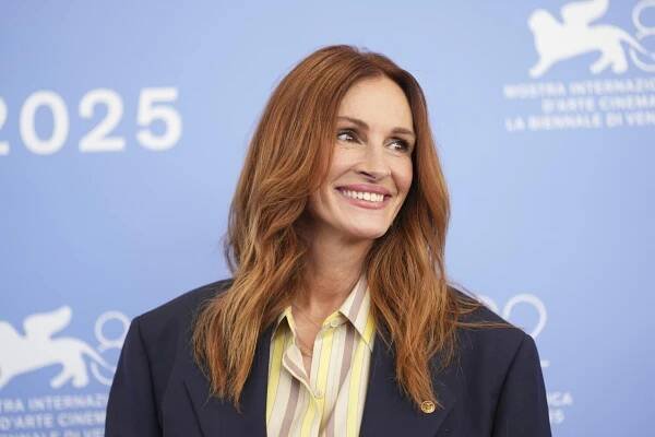 Julia Roberts posa en la sesión fotográfica de la película 'After the Hunt' durante la 82ª edición del Festival de Cine de Venecia en Venecia, Italia, el viernes 29 de agosto de 2025. (Foto Scott A Garfitt/Invision/AP)
