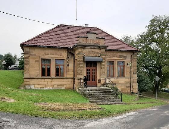 Soubor:Vojice - hostinec čp. 110.jpg