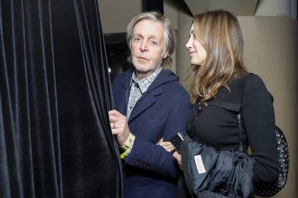 LOS ANGELES, CALIFORNIA - FEBRUARY 04: (L-R) Paul McCartney and Nancy Shevell attend  Interscope x Flipper's Roller Boogie Palace celebrating Dr. Dre's 