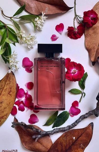 Musc Noir Rose For Her Narciso Rodriguez pro ženy
