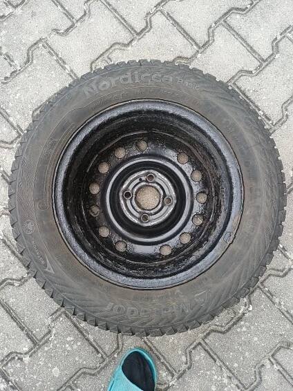 Zimní pneumatiky s plechovými disky (4ks) R14 185/65, 86T - Pneumatiky