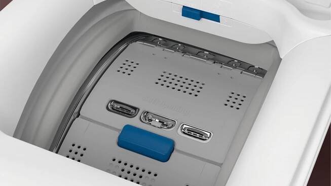 Otevírání bubnu u pračky ELECTROLUX PerfectCare 600 EW6TN24262C_04