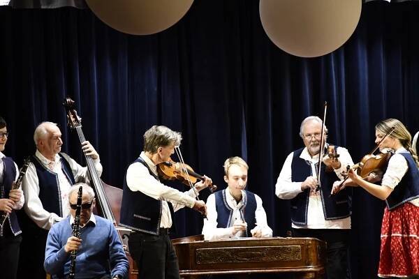 Koncert – Cimbálka CML Šumperk – Městská knihovna T. G. Masaryka Šumperk