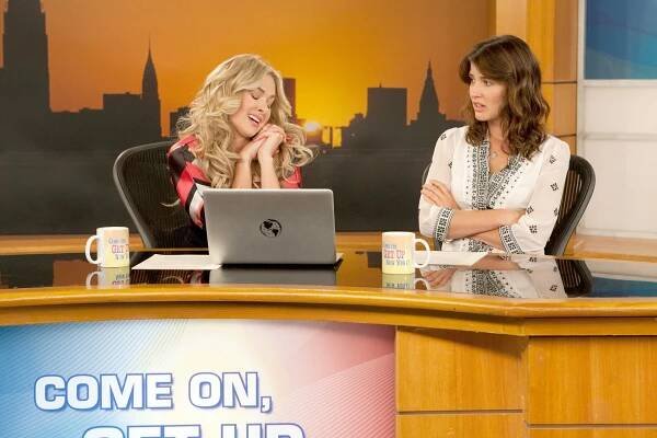 Jak jsem poznal vaši matku - Padák pro Randyho - Z filmu - Laura Bell Bundy, Cobie Smulders