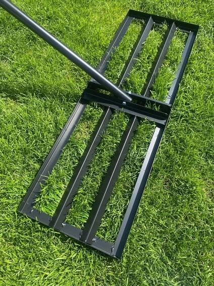RUČNÍ NIVELÁTOR TERÉNU 90X30 cm S NÁSADOU NA TRÁVNÍK POLSKÝ VÝROBEK Materiál hlavy kov