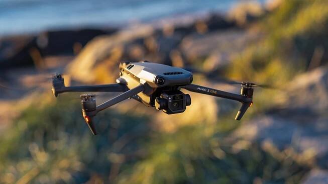 DJI Mavic 3 vs. Mavic 2 Pro spec sheet