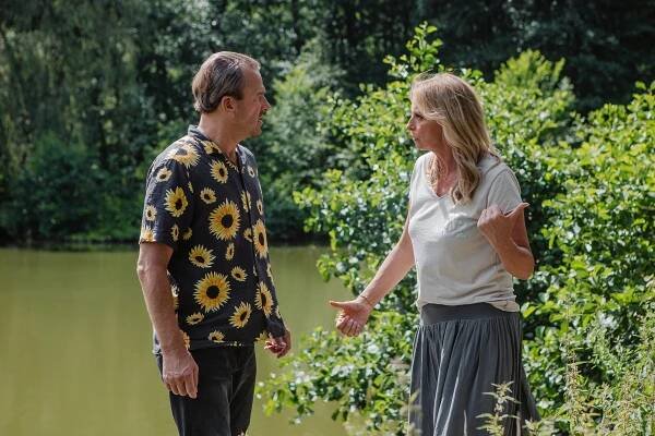 Osada - Epizoda 4 - Z filmu - Stanislav Majer, Ivana Chýlková