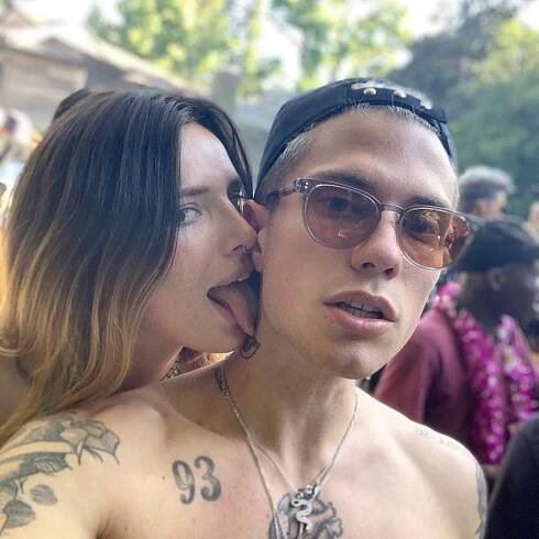 Bella Thorne and Italian Boyfriend Benjamin Mascolo Make Their Instagram Debut with Sexy Snap