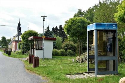 Telefonní budka v Řídeči se 196 obyvateli, 4. 6. 2020